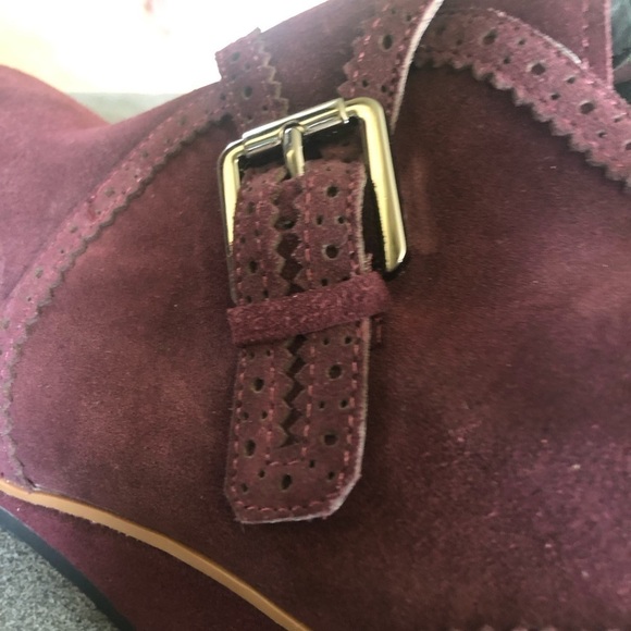 Franco Sarto Arielle Fashion Bootie Sz. 10M Wedge Heel Burgundy Suede Buckle - Picture 7 of 9